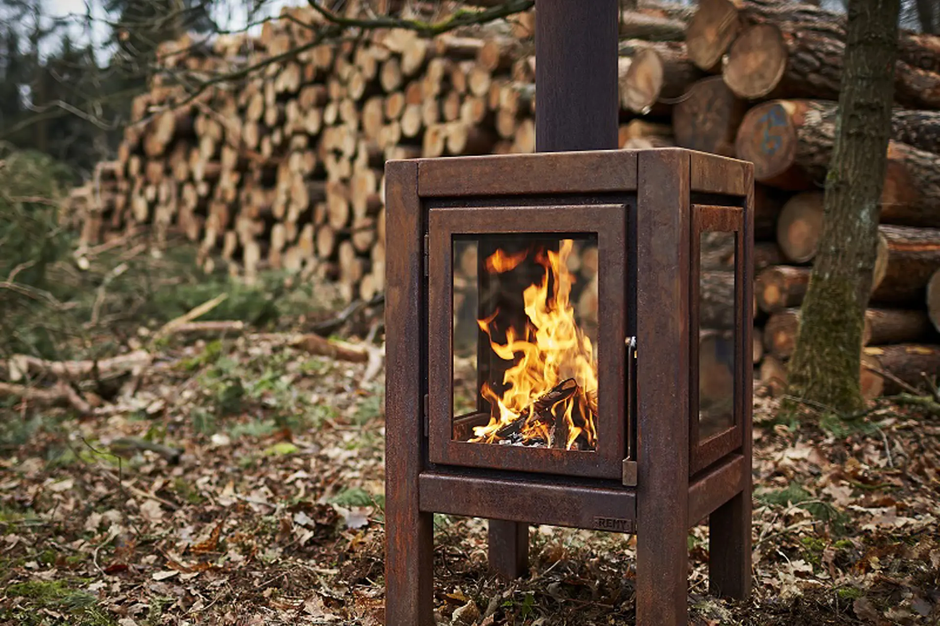 Reny_Quaruba_XL_tuinhaard_hout.jpg
