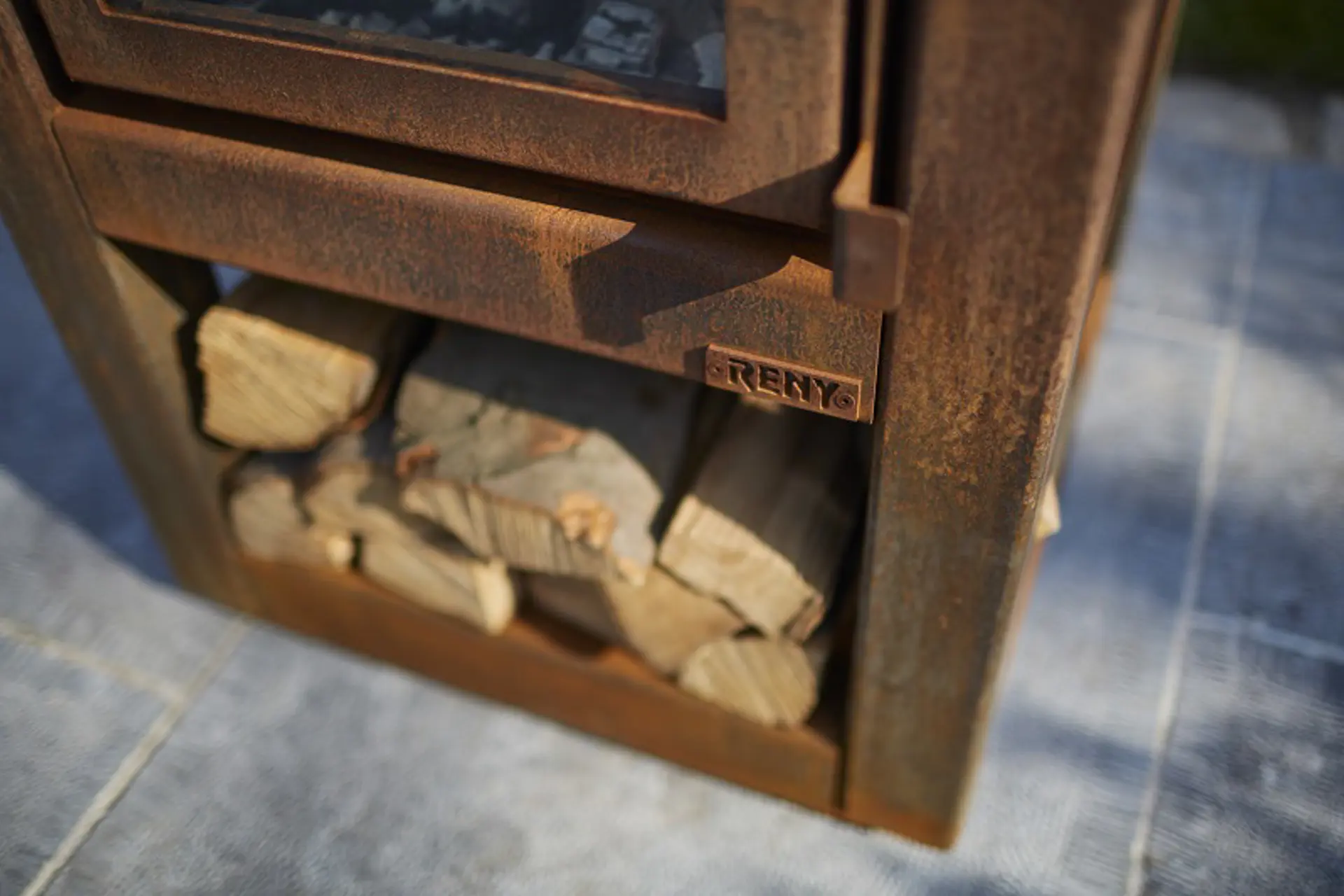 Reny_Quaruba_XL_detail.jpg