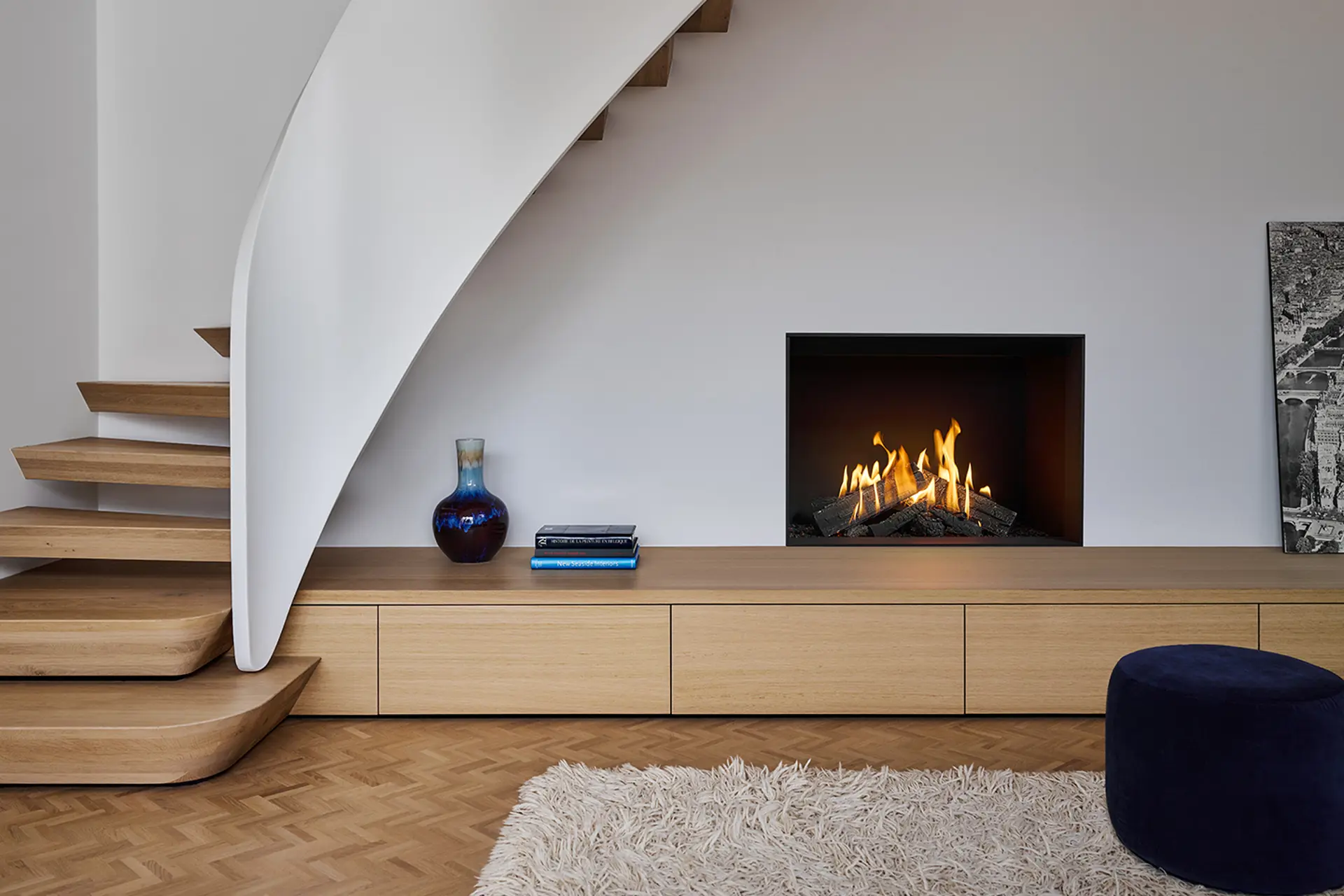 F1_Gas-Fire-Front-90x60-kader-HD+.jpg