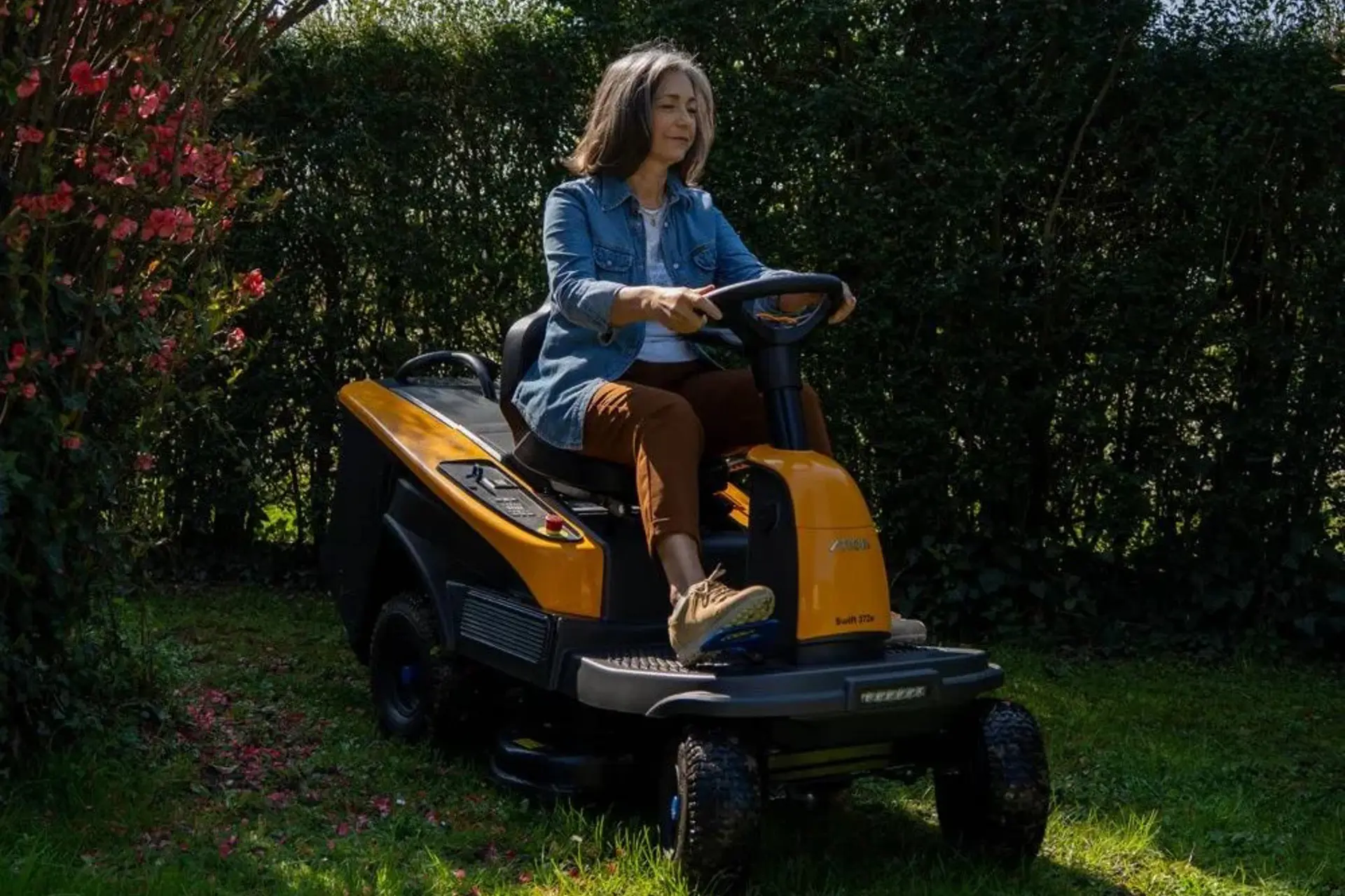 Stiga Swift Accu zitmaaier 3.jpg